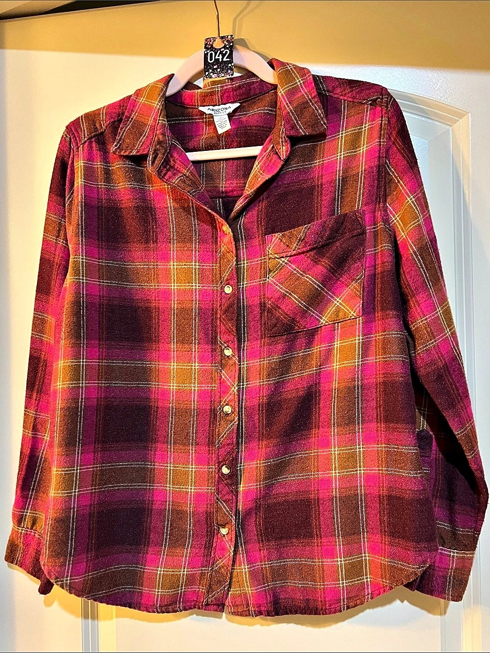 Arizona Jean Co. Plaid Button Down in Purple & Pink Medium Like New H042